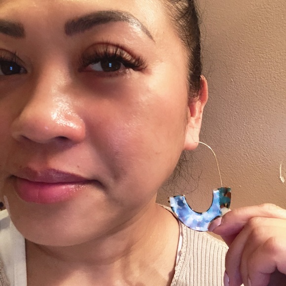 Geometric Dangle Earrings (Bloggers Favorite) - Picture 5 of 6